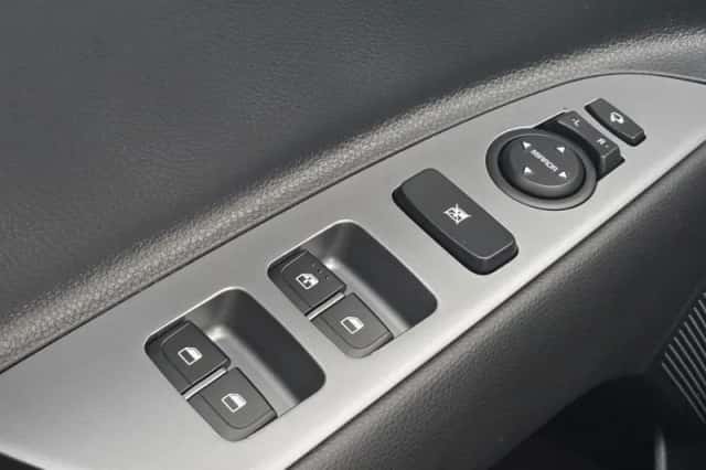 Kia Stonic (2025) thumbnail 12