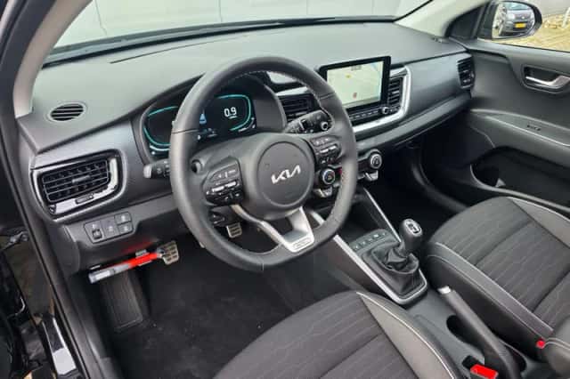 Kia Stonic (2025) thumbnail 9