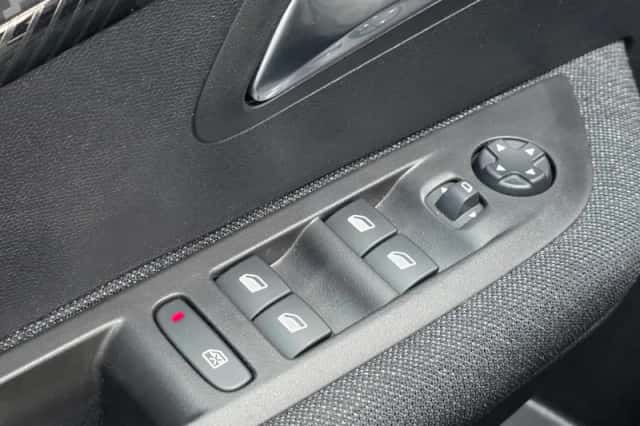 Peugeot 208 (2025) thumbnail 11