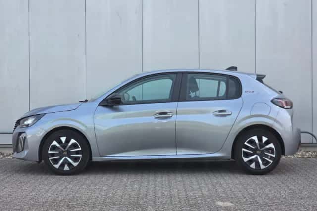 Peugeot 208 (2025) thumbnail 3