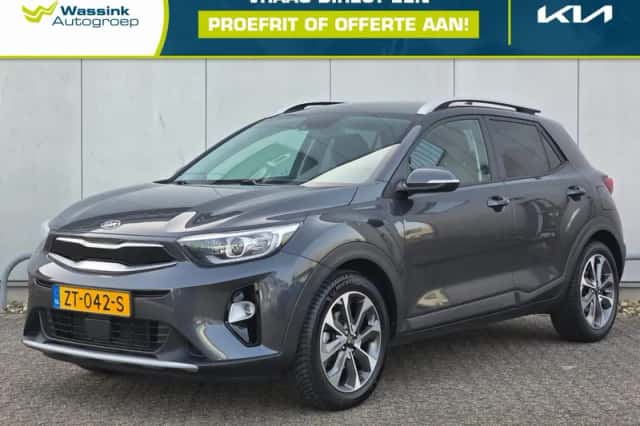 Kia Stonic (2019) thumbnail 1