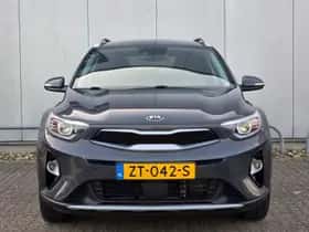 Kia Stonic (2019) thumbnail 2