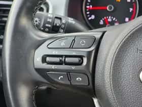 Kia Stonic (2019) thumbnail 13