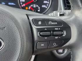 Kia Stonic (2019) thumbnail 15