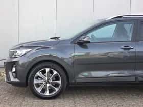 Kia Stonic (2019) thumbnail 28
