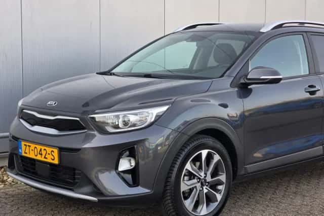 Kia Stonic (2019) thumbnail 29