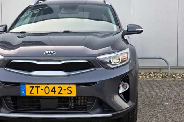 Kia Stonic (2019) thumbnail 30