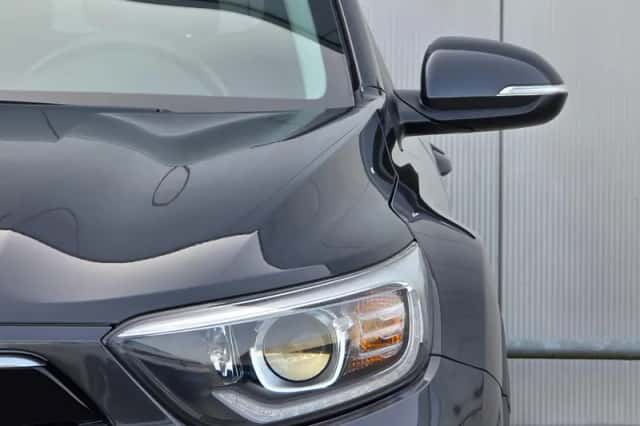 Kia Stonic (2019) thumbnail 31
