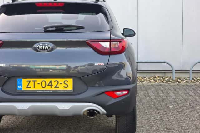 Kia Stonic (2019) thumbnail 33