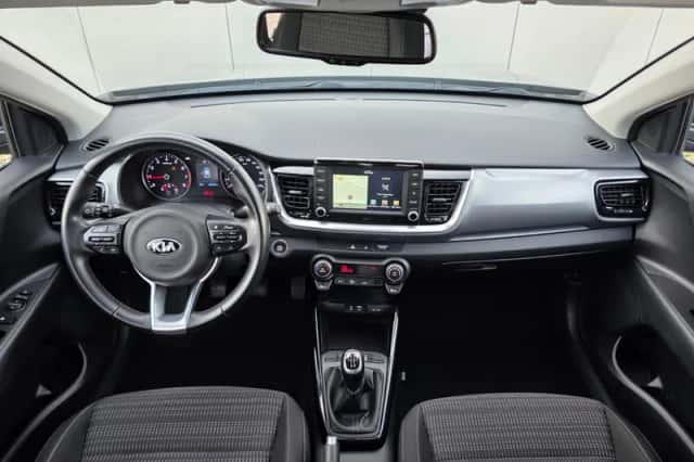 Kia Stonic (2019) thumbnail 9