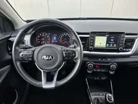 Kia Stonic (2019) thumbnail 10