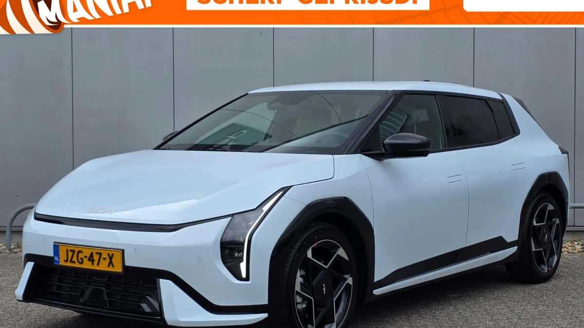 Kia EV4 (2026) — foto 1