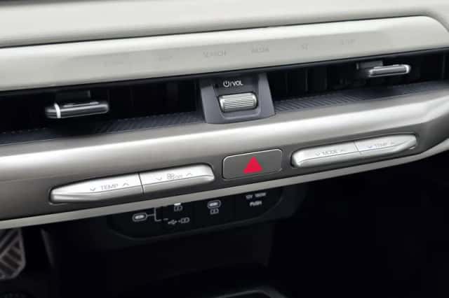 Kia EV4 (2026) thumbnail 24