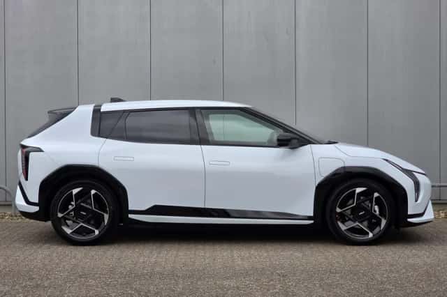 Kia EV4 (2026) thumbnail 4