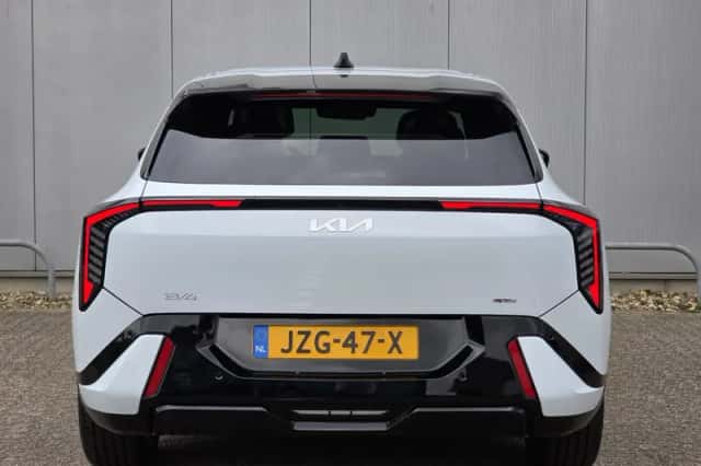Kia EV4 (2026) thumbnail 5