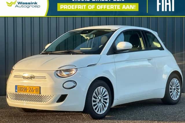 Fiat 500 (2023) thumbnail 1