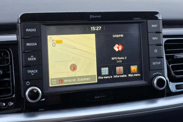 Kia Stonic (2019) thumbnail 18