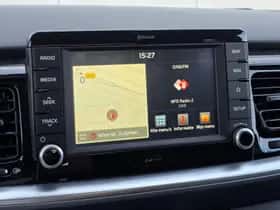 Kia Stonic (2019) thumbnail 18