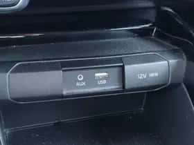 Kia Stonic (2019) thumbnail 22