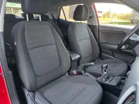 Kia Stonic (2019) thumbnail 25
