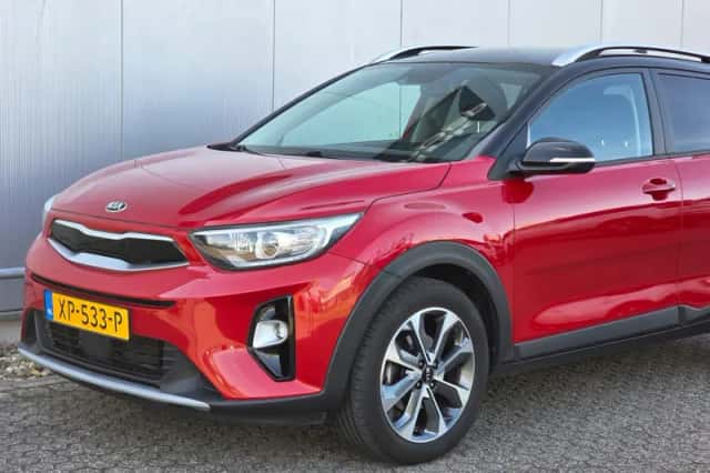 Kia Stonic (2019) thumbnail 28