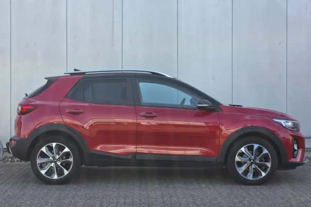 Kia Stonic (2019) thumbnail 4