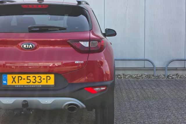 Kia Stonic (2019) thumbnail 32