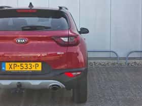 Kia Stonic (2019) thumbnail 32