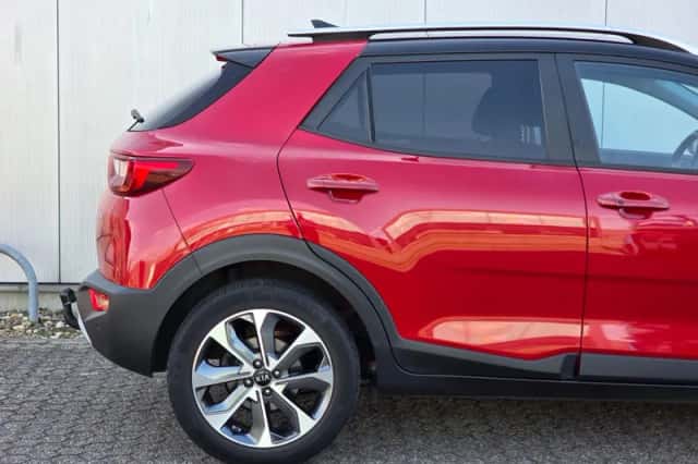 Kia Stonic (2019) thumbnail 33