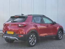 Kia Stonic (2019) thumbnail 6