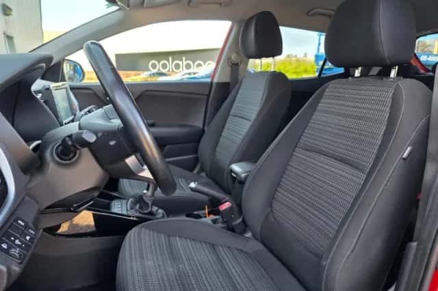 Kia Stonic (2019) thumbnail 7