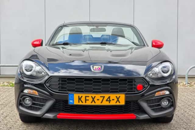 Fiat 124 Spider (2017) thumbnail 2