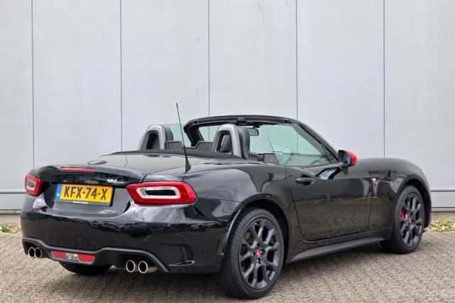 Fiat 124 Spider (2017) thumbnail 6