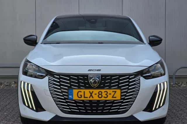 Peugeot 208 (2024) thumbnail 2