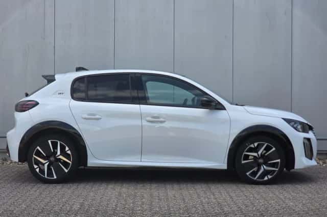 Peugeot 208 (2024) thumbnail 4