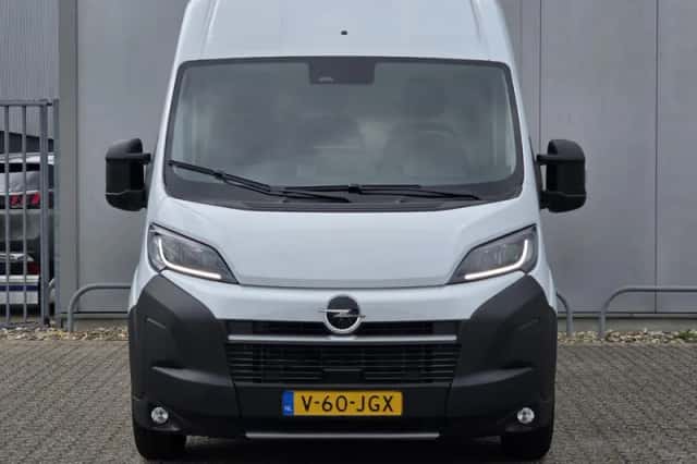 Opel Movano (2024) thumbnail 2