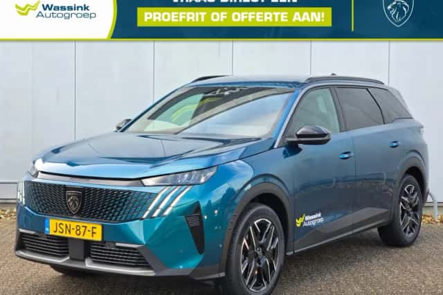 Peugeot 5008 (2025) thumbnail 1