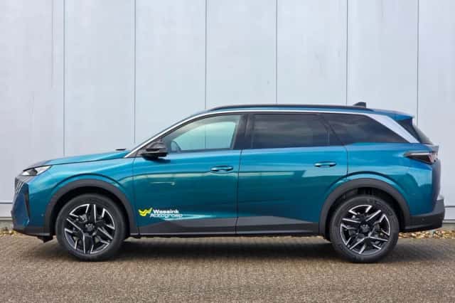 Peugeot 5008 (2025) thumbnail 3