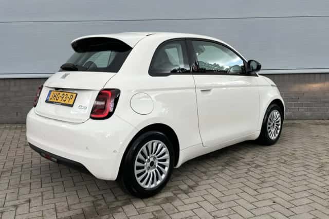 Fiat 500e (2025) thumbnail 6