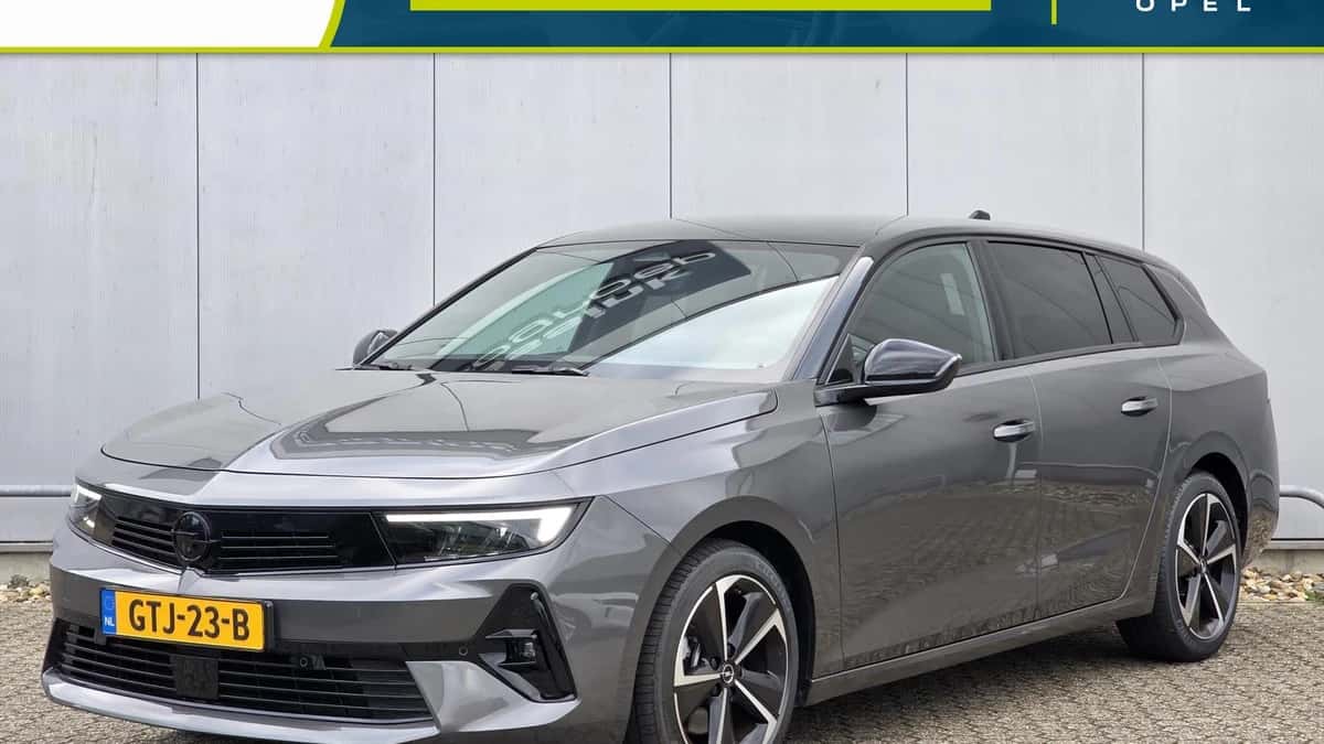 Opel Astra (2024) — foto 1
