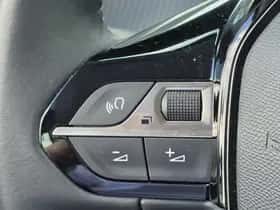 Peugeot e-208 (2022) thumbnail 13