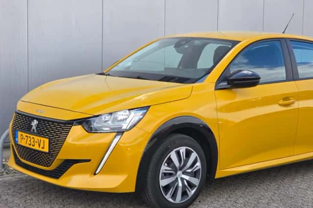 Peugeot e-208 (2022) thumbnail 26