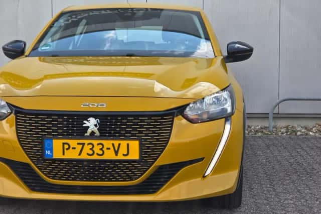 Peugeot e-208 (2022) thumbnail 27