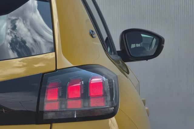 Peugeot e-208 (2022) thumbnail 29