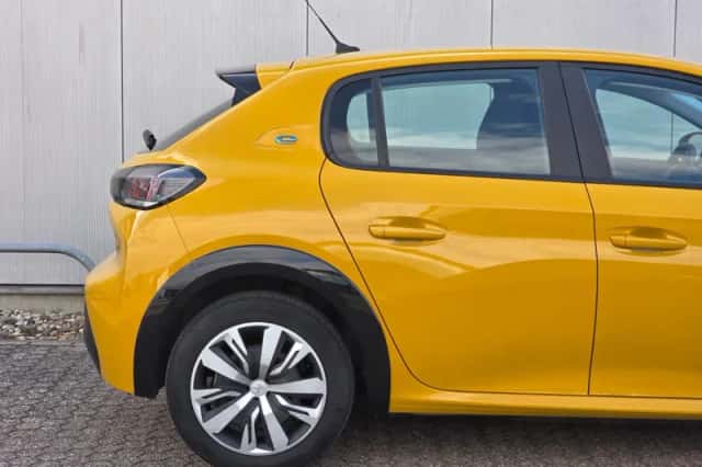 Peugeot e-208 (2022) thumbnail 31