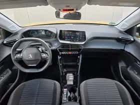 Peugeot e-208 (2022) thumbnail 9