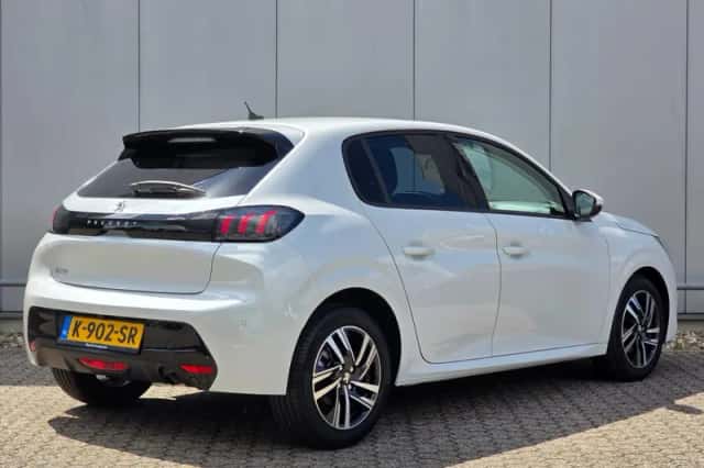 Peugeot 208 (2021) thumbnail 6