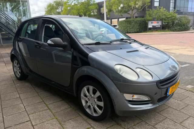 Smart ForFour (2004) thumbnail 2
