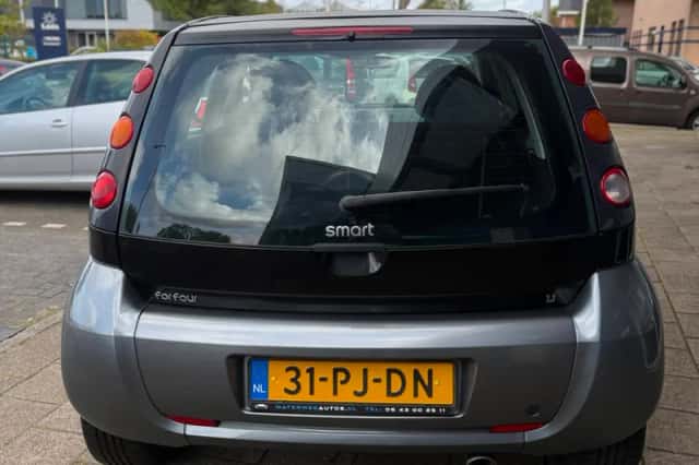 Smart ForFour (2004) thumbnail 6