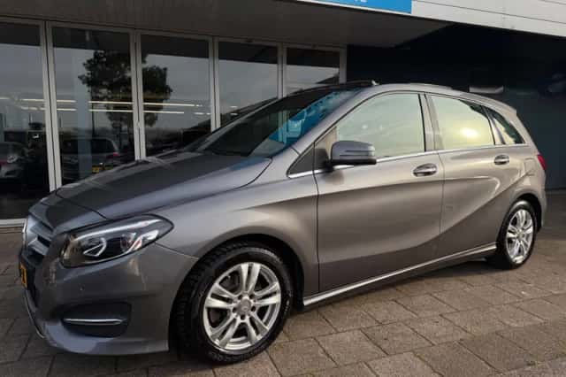 Mercedes-Benz B-Klasse (2015) thumbnail 2
